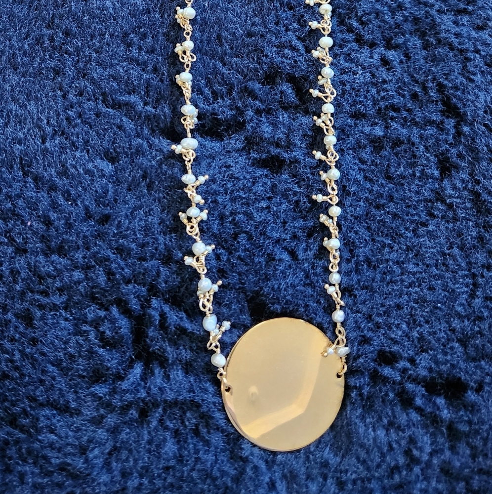 Gold/pearl necklace